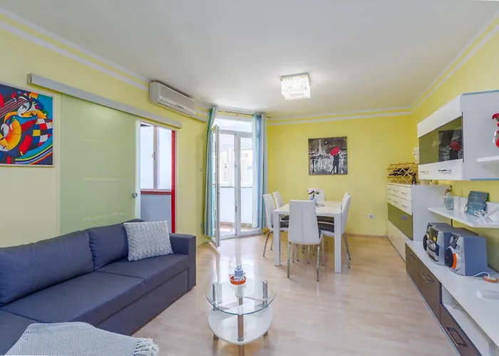Seaview Apartment